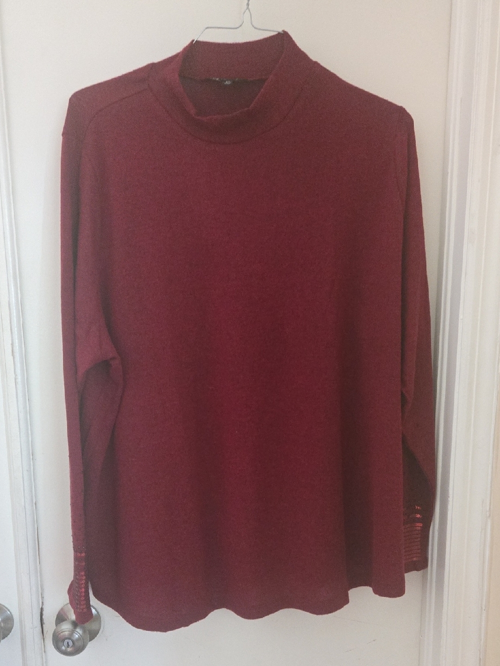 NWOT DG2 by Diane Gilman Wine Burgundy Mock Neck Long Sleeve Top